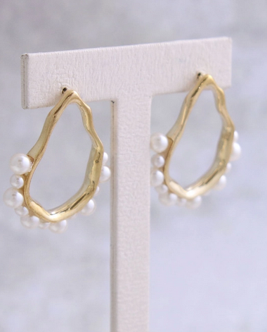 Pozlátené náušnice s veľkými perlami – Elegant – Obrázok 2