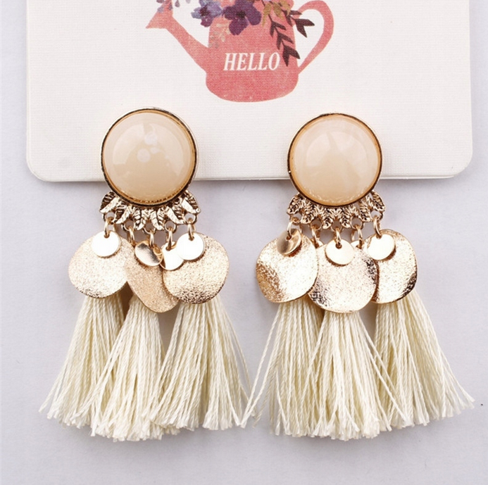 Krémové náušnice so strapcami – Obrázok 4