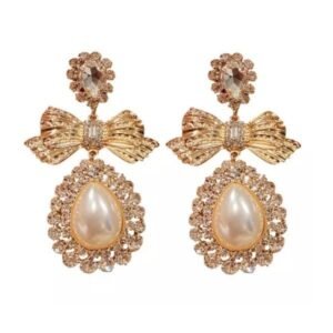 Eurocharms Pozlátené mašličkové náušnice s perlou a zirkónmi