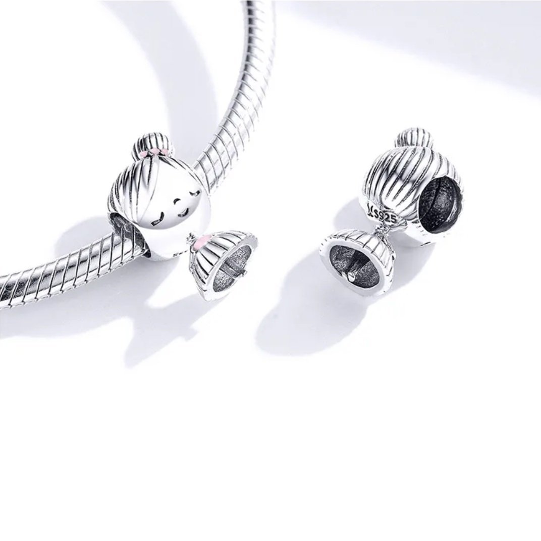 Eurocharms Strieborný prívesok S925 Dievča v sukni – Obrázok 2