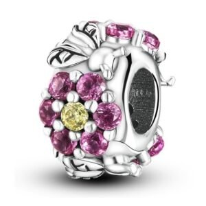 Strieborný prívesok S925 Žiarivý Kvet s Včelou