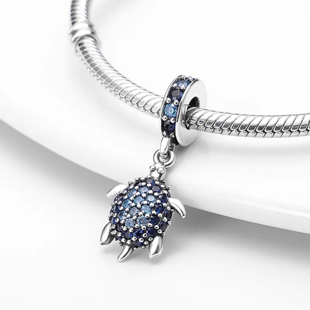 Strieborný Prívesok S925 Morská Korytnačka s Modrými Zirkónmi – Obrázok 2