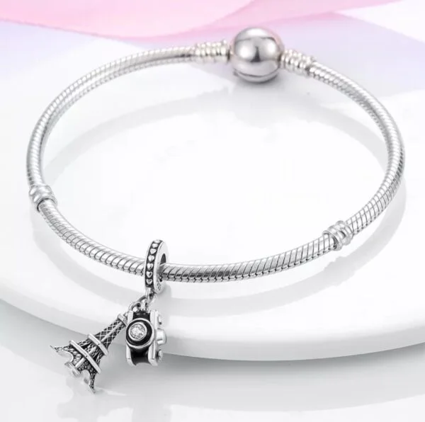 Strieborný prívesok S925 charms Eiffelova veža s fotoaparátom – Obrázok 3
